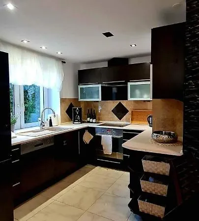 Villa Forest & *
